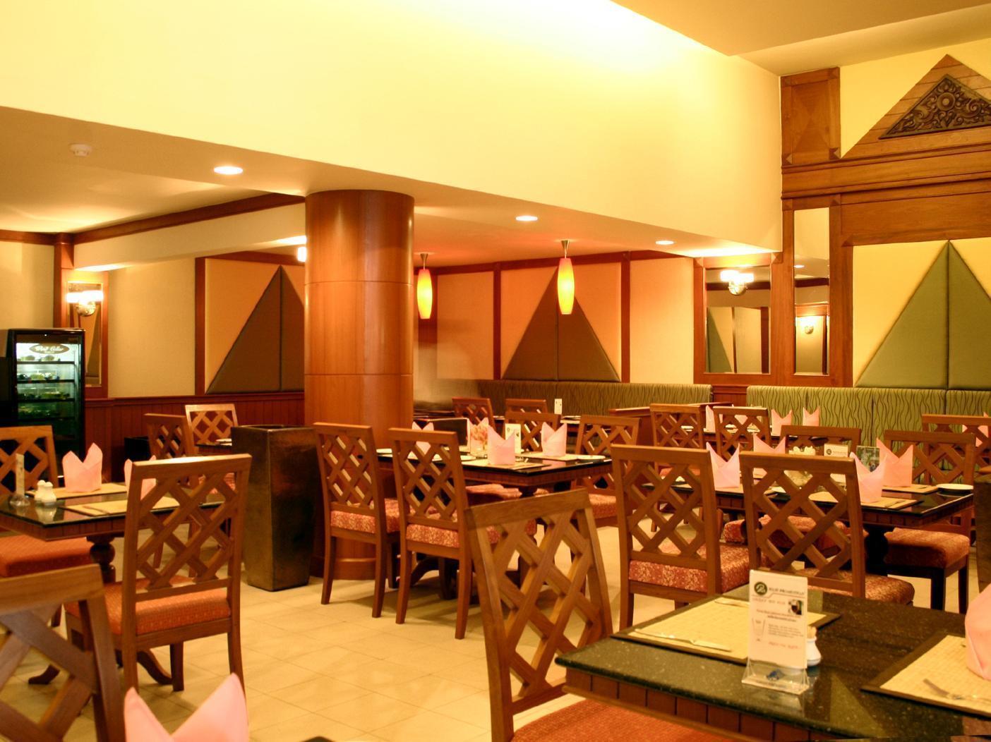 Rattana Beach Hotel Karon Exterior photo